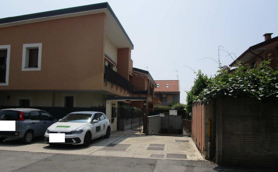 Box/Garage 14mq in vendita a Seregno