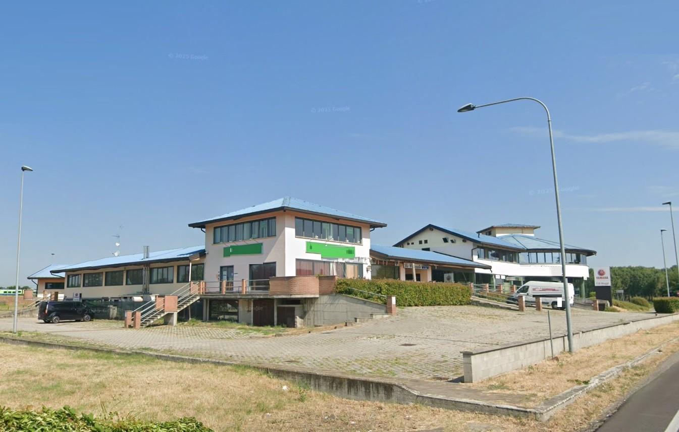 Locale commerciale in vendita a San Martino Siccomario