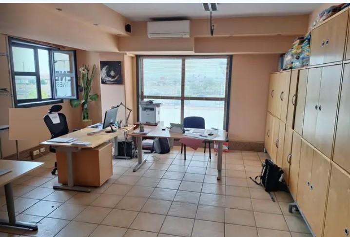 Ufficio in vendita a Pontedera