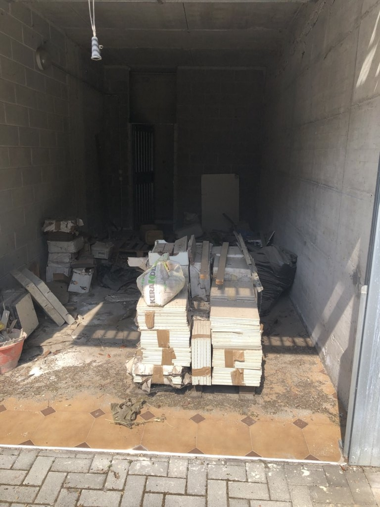 Box/Garage 17mq in vendita a Vigevano