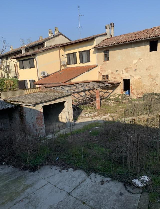 Appartamento da ristrutturare a Bassignana