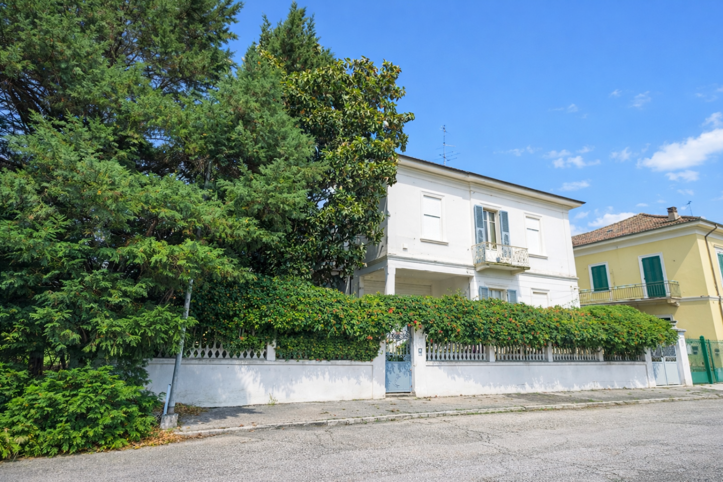Villa con giardino a Alessandria