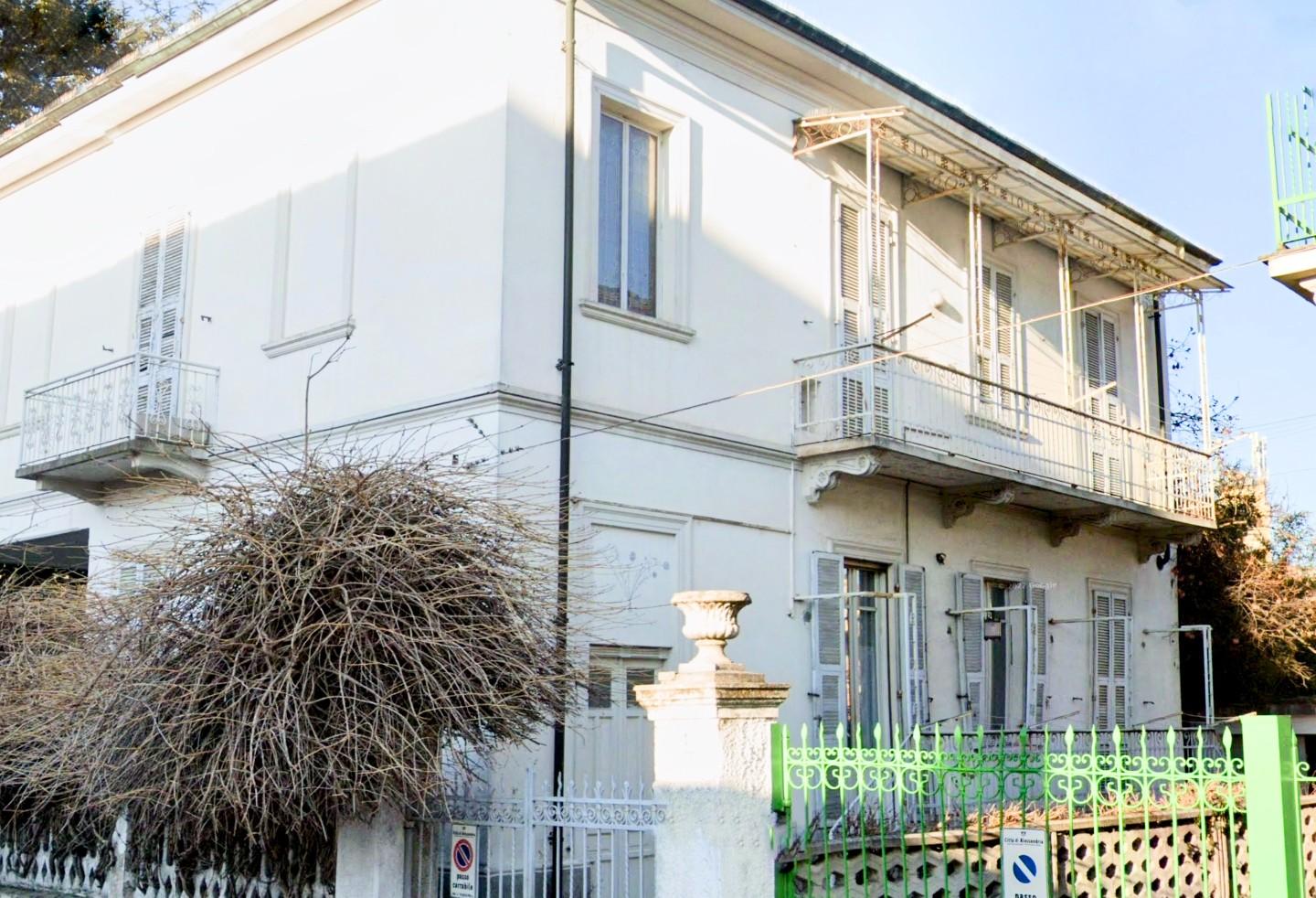 Villa con giardino a Alessandria