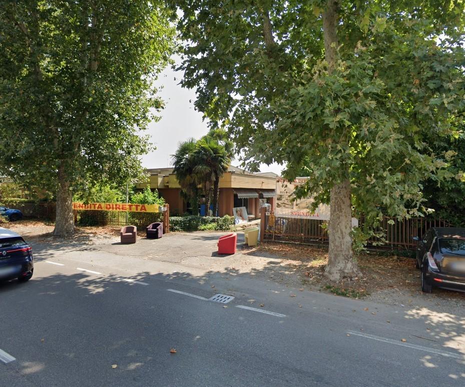 Capannone in vendita a Senago