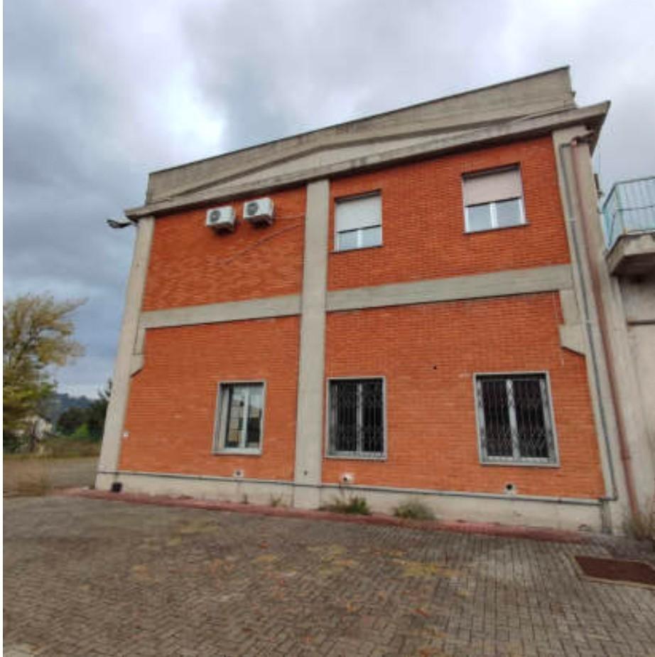 Capannone in vendita a Ovada