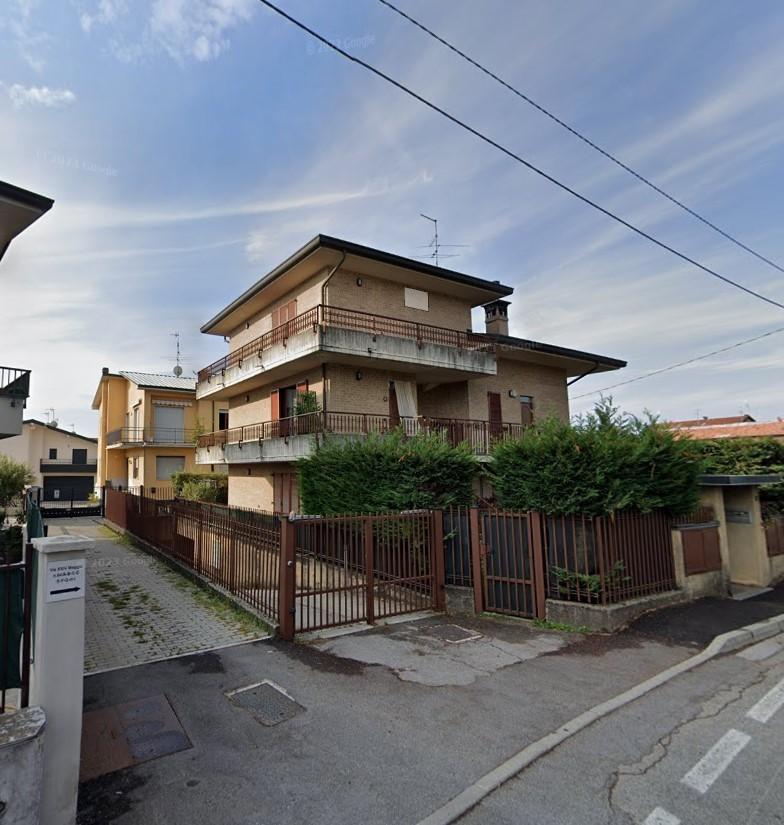 Quadrilocale in vendita a Lentate sul Seveso