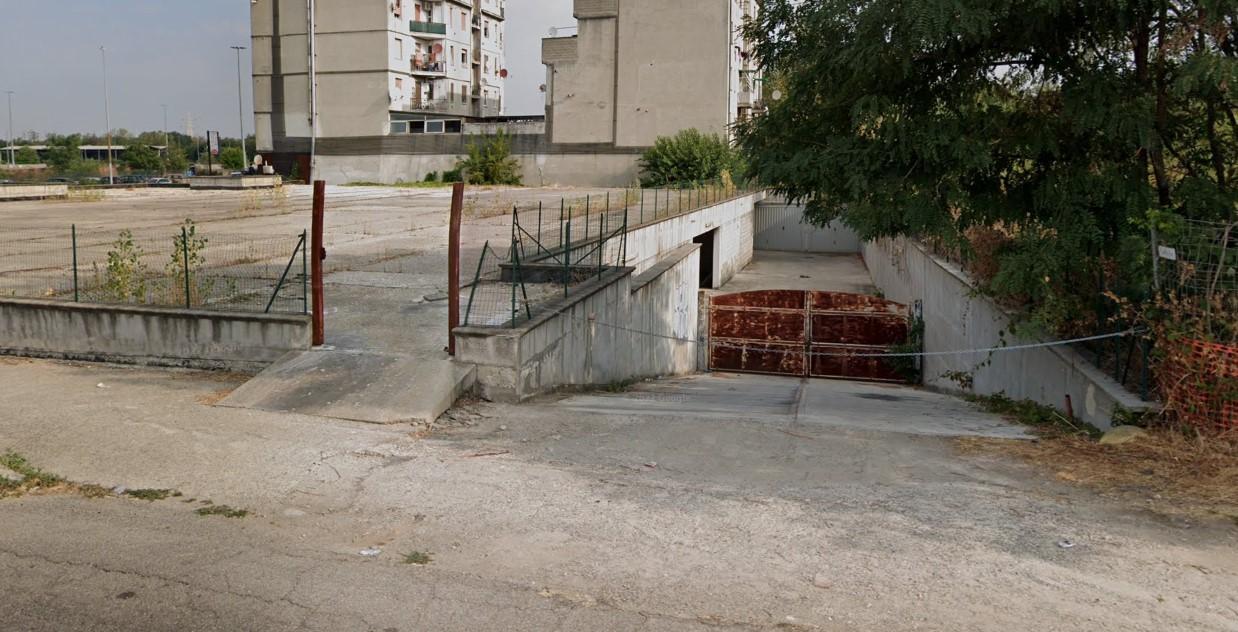 Box/Garage 1525mq in vendita a Garbagnate Milanese