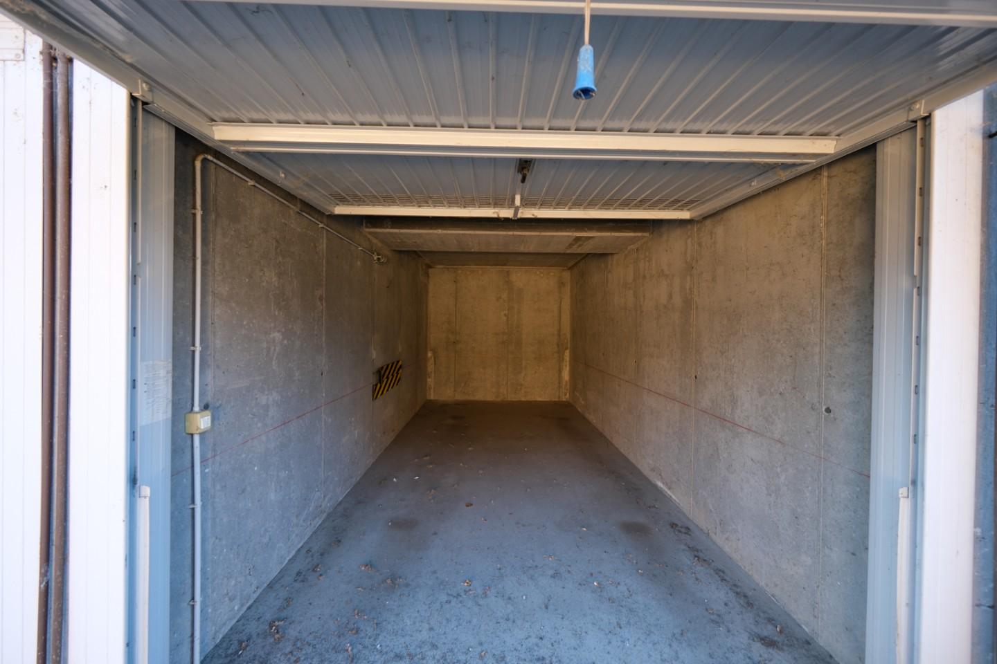 Box/Garage 15mq in vendita a Vermezzo