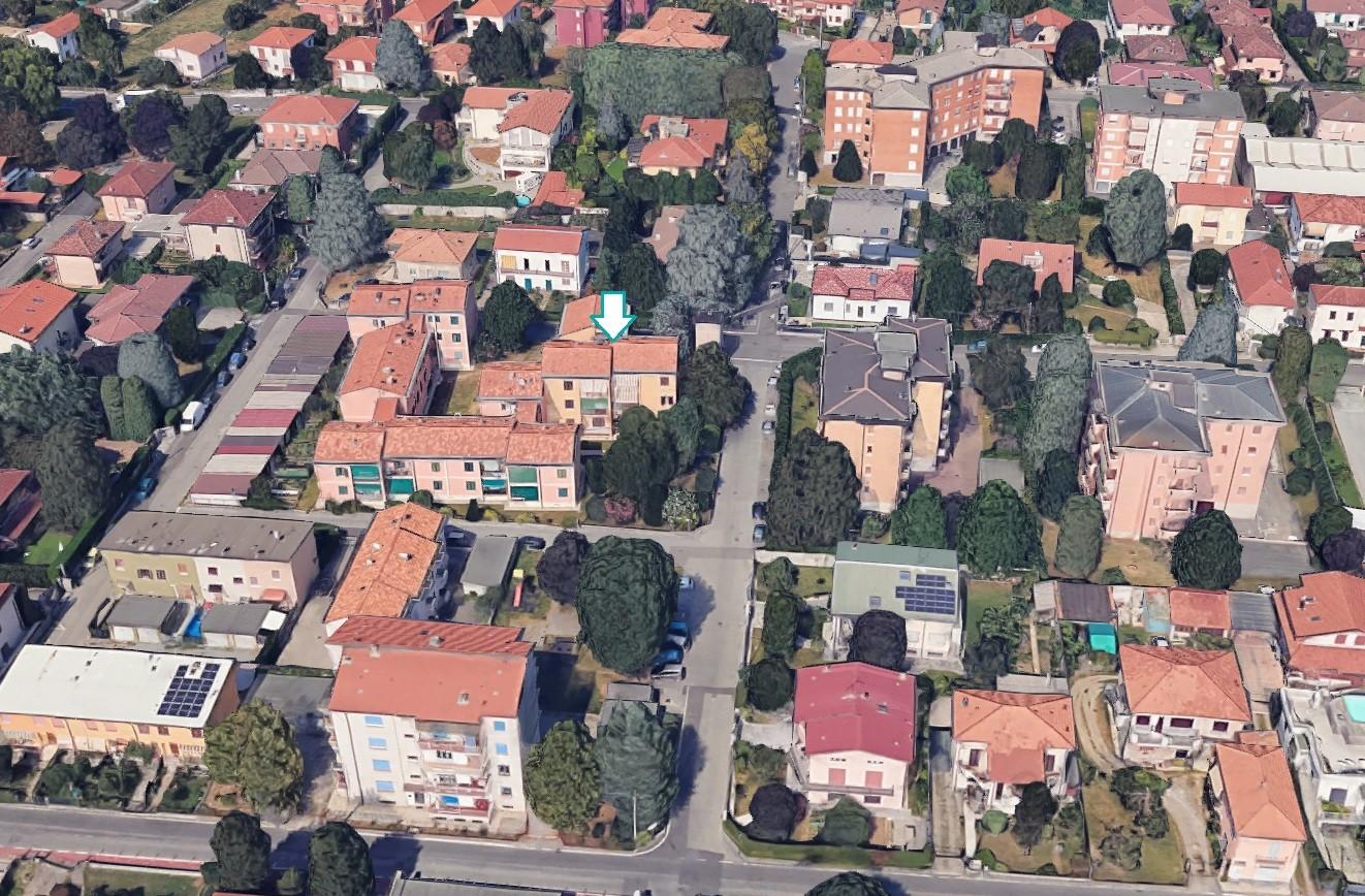 Quadrilocale in vendita a Verano Brianza