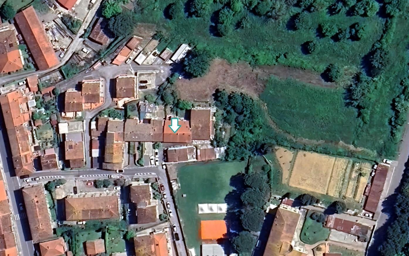 Quadrilocale da ristrutturare, Pontedera la rotta