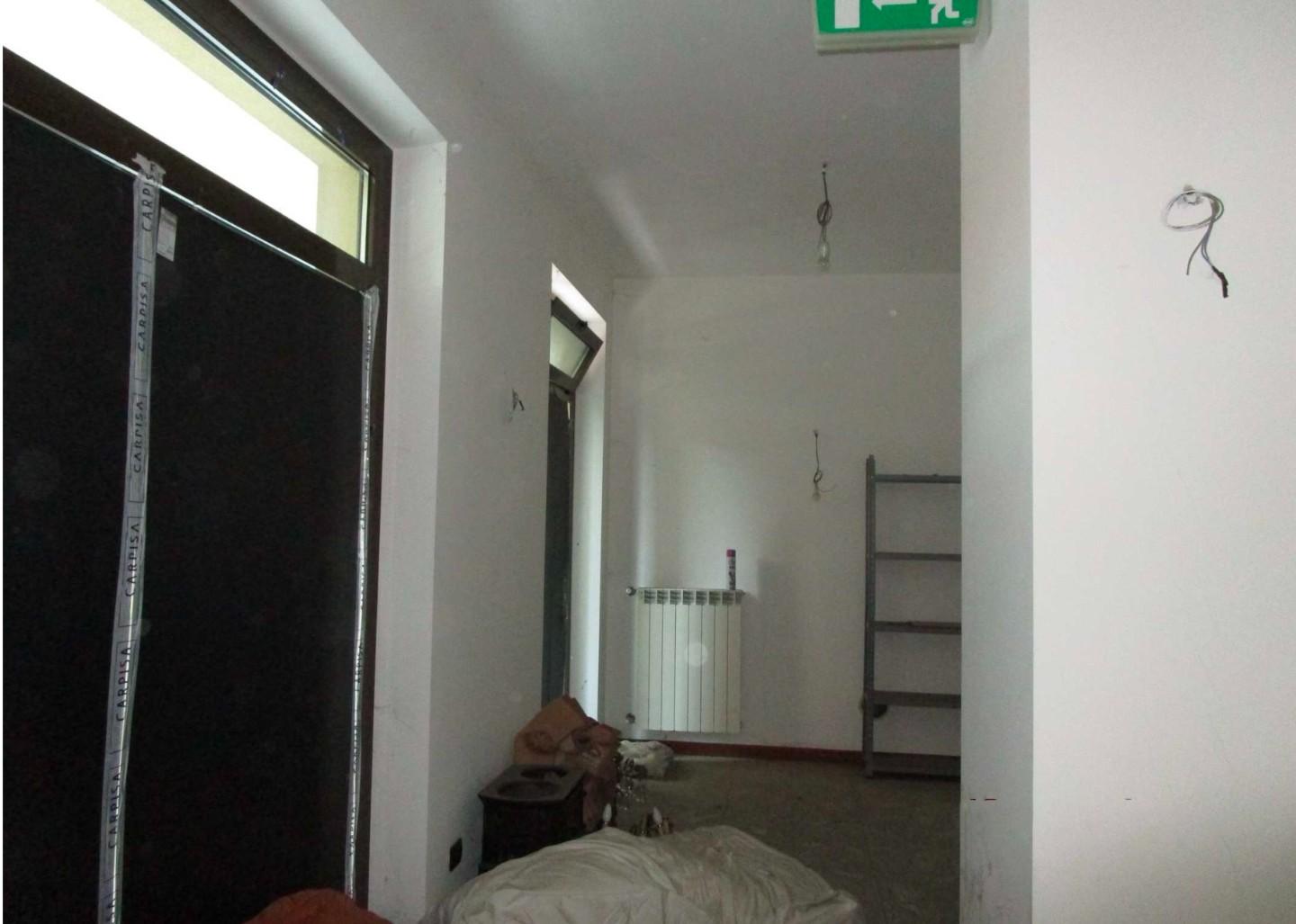 Negozio in vendita a Cologno Monzese