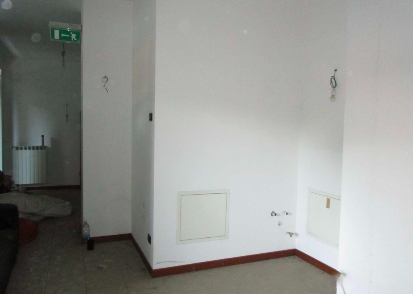 Negozio in vendita a Cologno Monzese