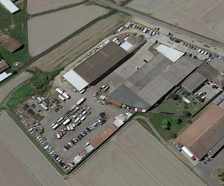 Capannone in vendita a Robbio