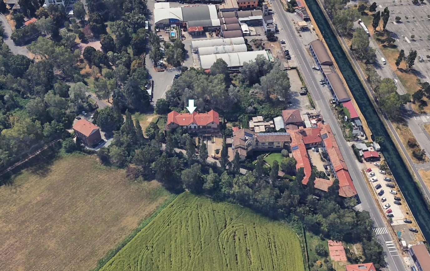 Villa da ristrutturare a Assago