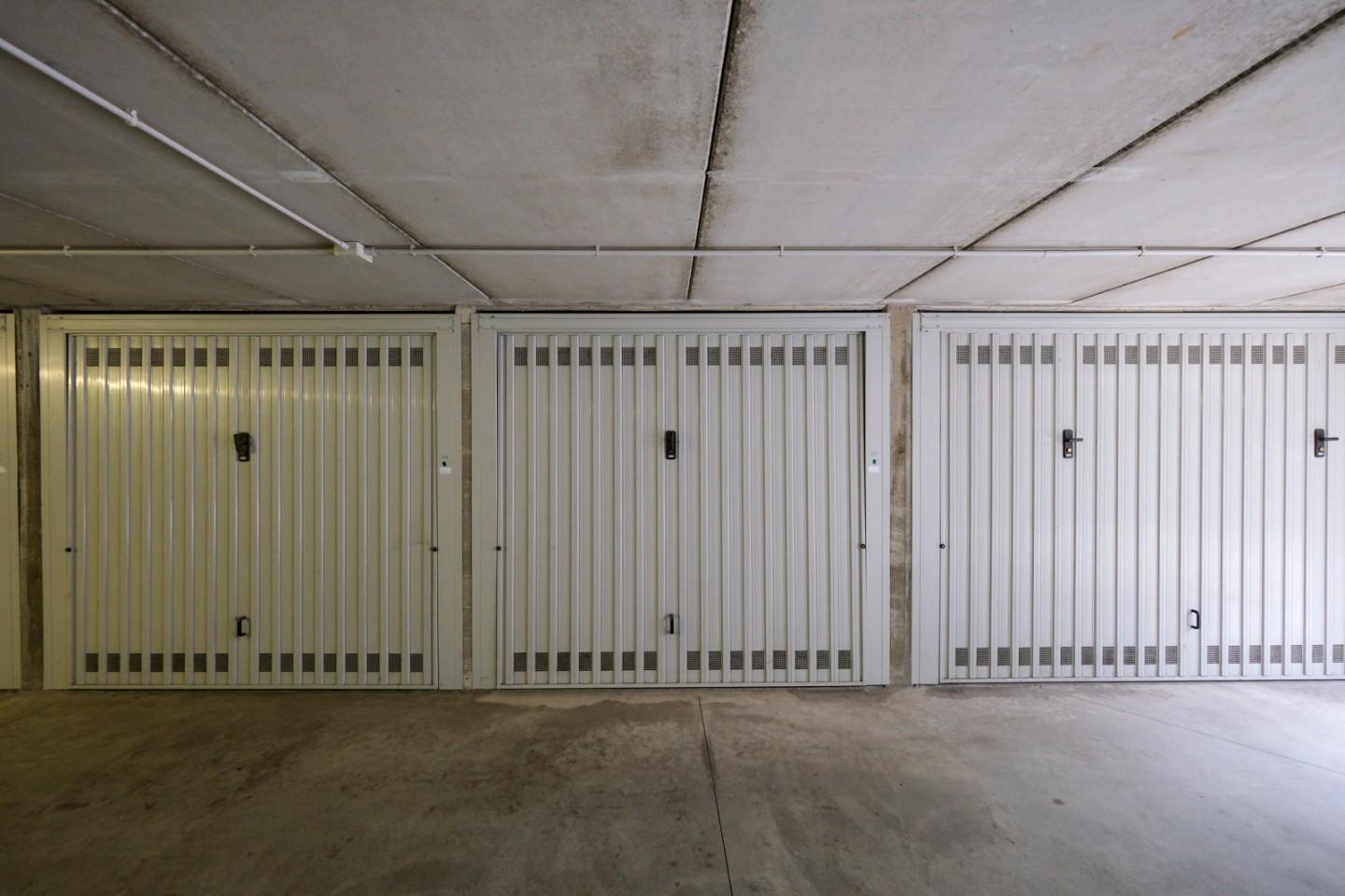 Box/Garage 18mq in vendita, Peschiera Borromeo bettola