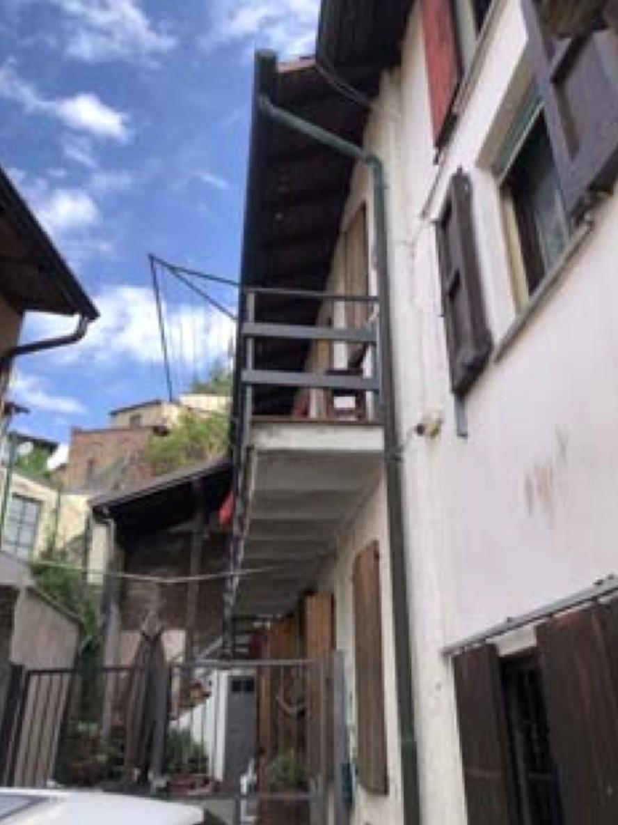 Appartamento in vendita a Mont� Beccaria