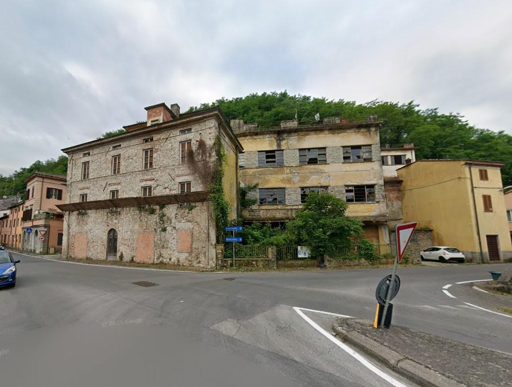 Capannone da ristrutturare, Lucca ponte a moriano