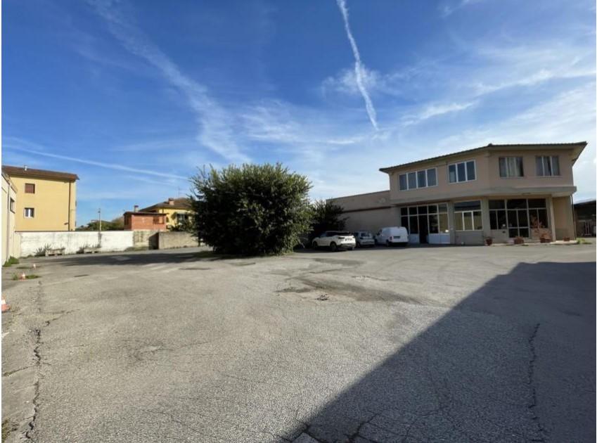 Capannone in vendita, Lucca san marco