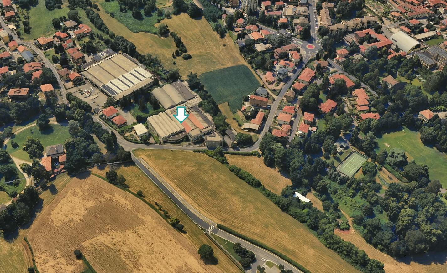 Capannone da ristrutturare a Besana in Brianza