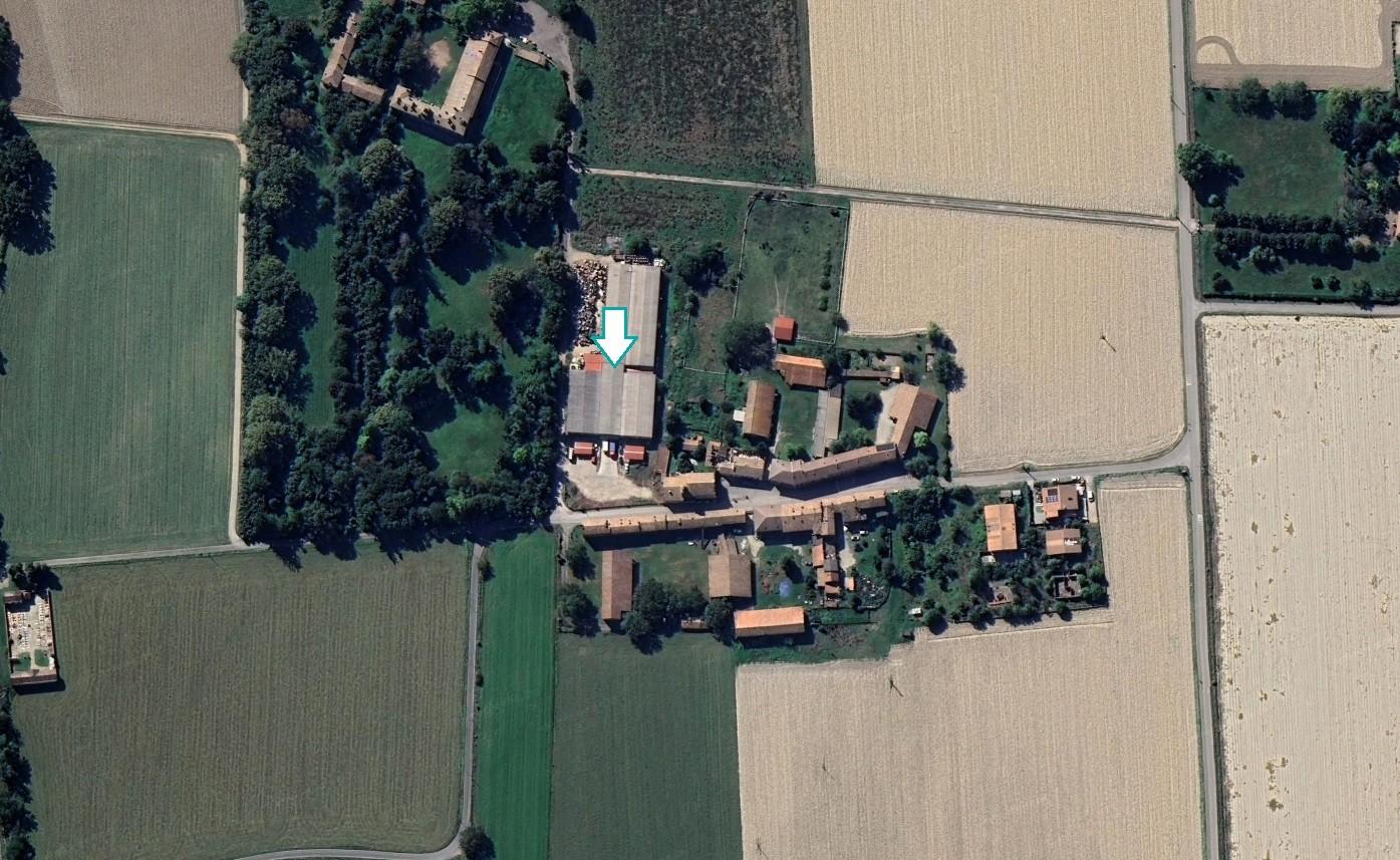 Capannone da ristrutturare, Voghera campoferro