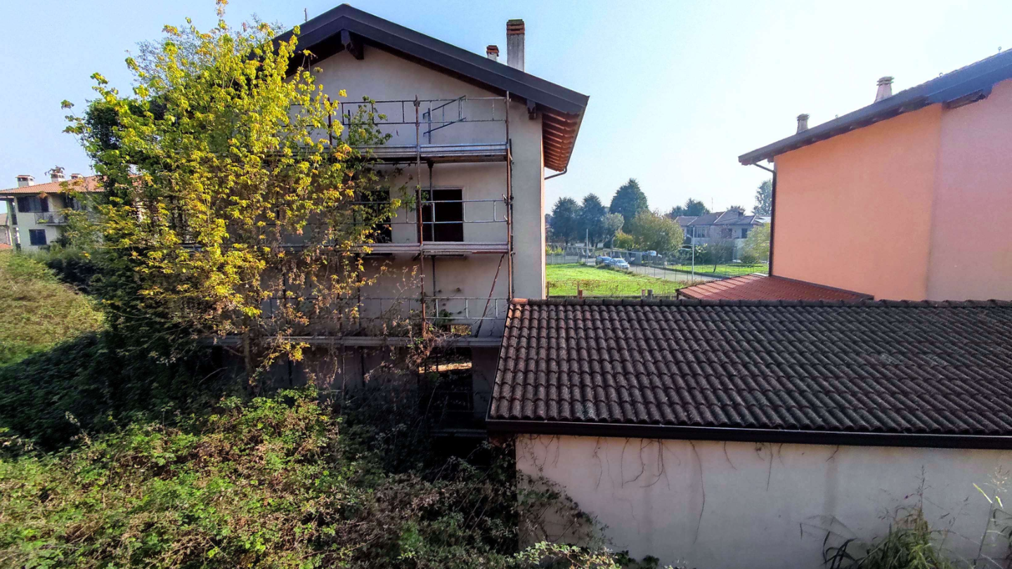 Villa in vendita a Trovo