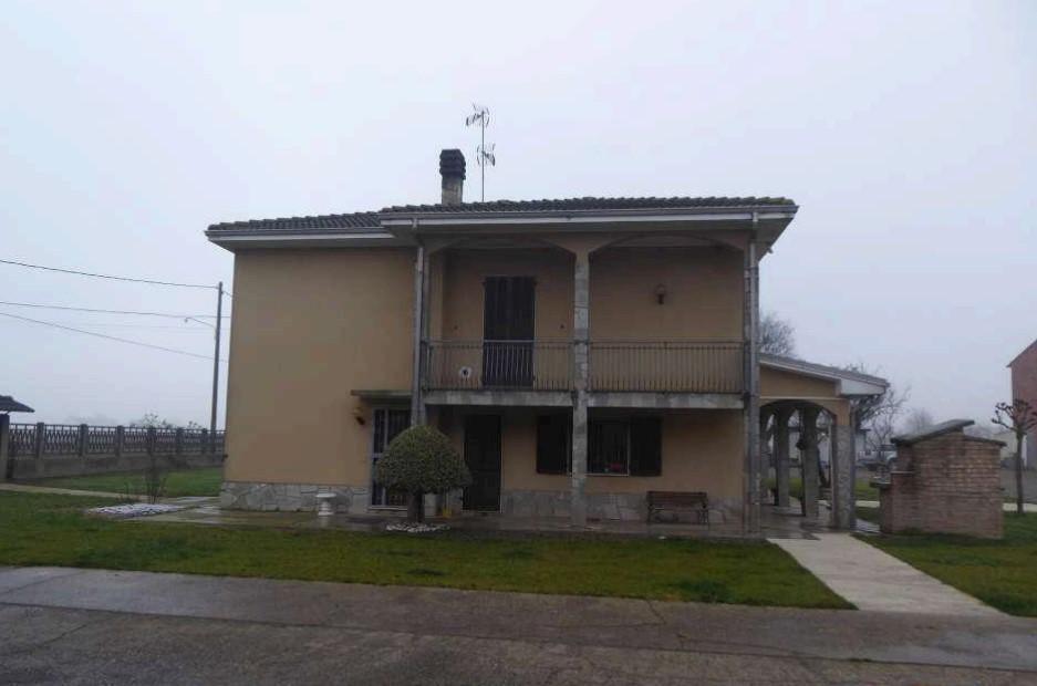 Trilocale in vendita, Alessandria mandrogne