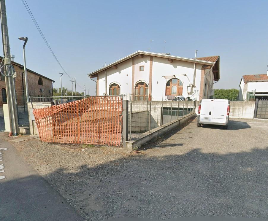 Casa vacanza 4 Locali in vendita a Badia Pavese