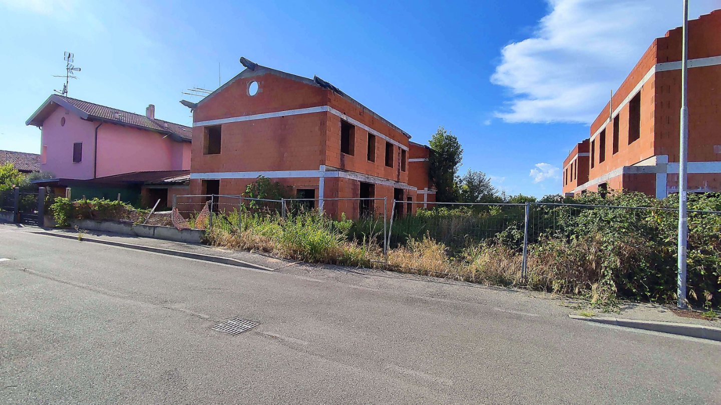 Casa indipendente in vendita a Trovo