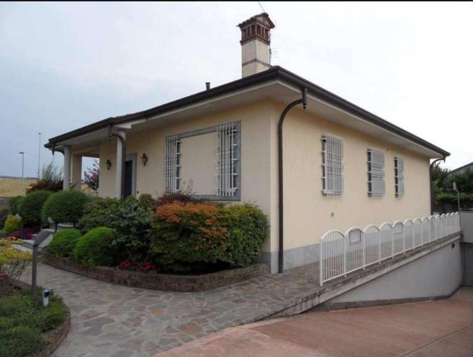 Villa in vendita a Monza
