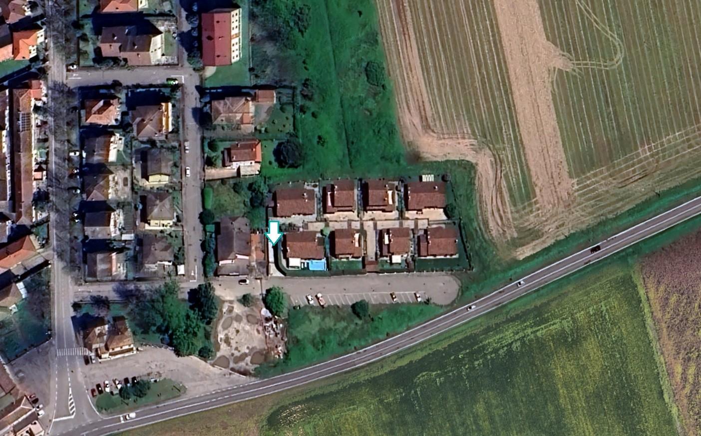 Box/Garage 33mq in vendita a Pavia