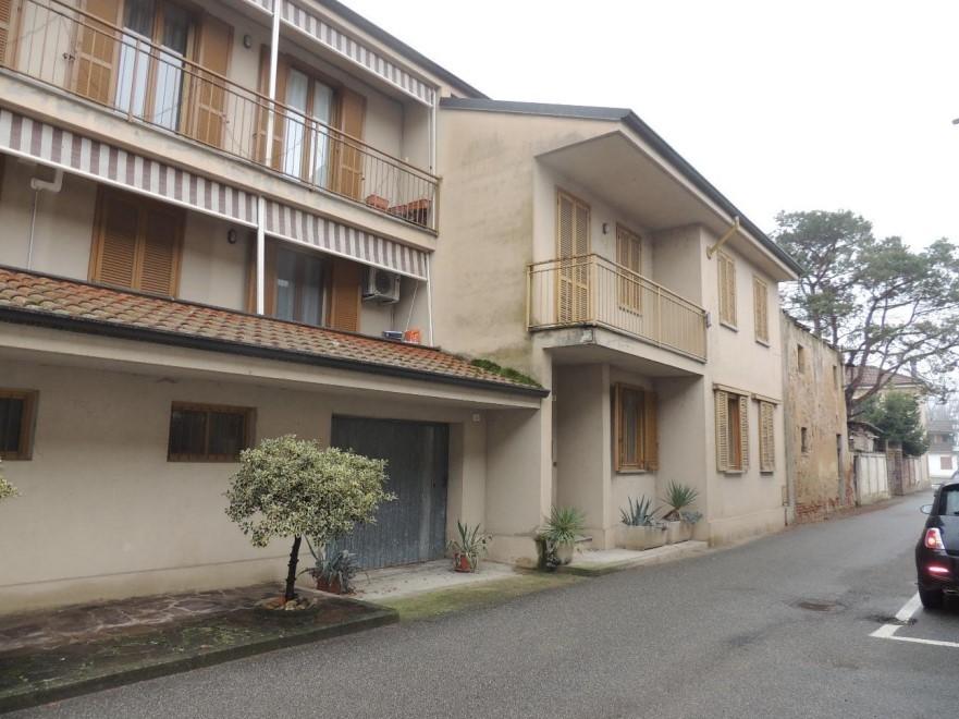 Quadrilocale in vendita a Cozzo