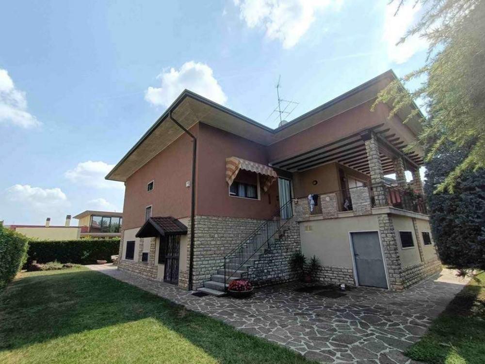 Villa in vendita a Palosco