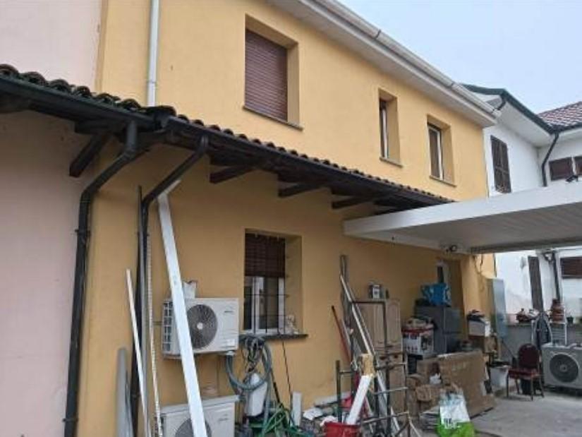 Quadrilocale in vendita a Corno Giovine