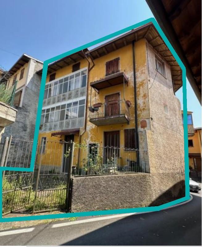 Quadrilocale da ristrutturare, Sovere sellere
