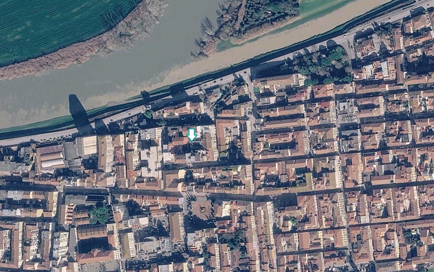 Box/Garage 20mq in vendita a Pontedera