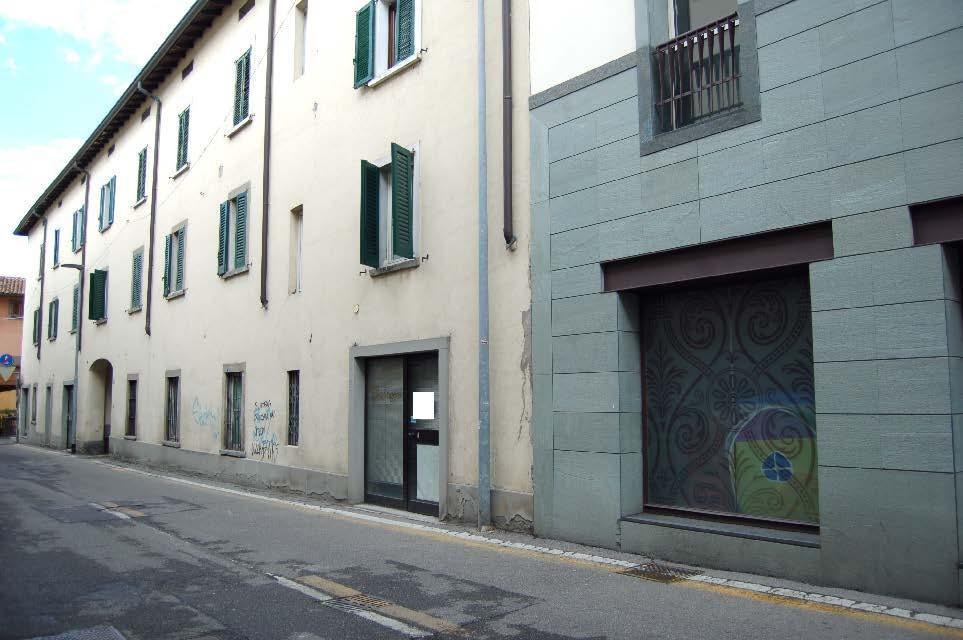 Negozio in vendita a Seriate