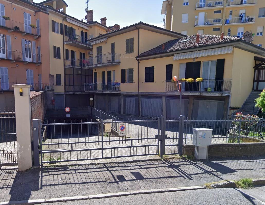 Box/Garage 35mq in vendita a Tortona