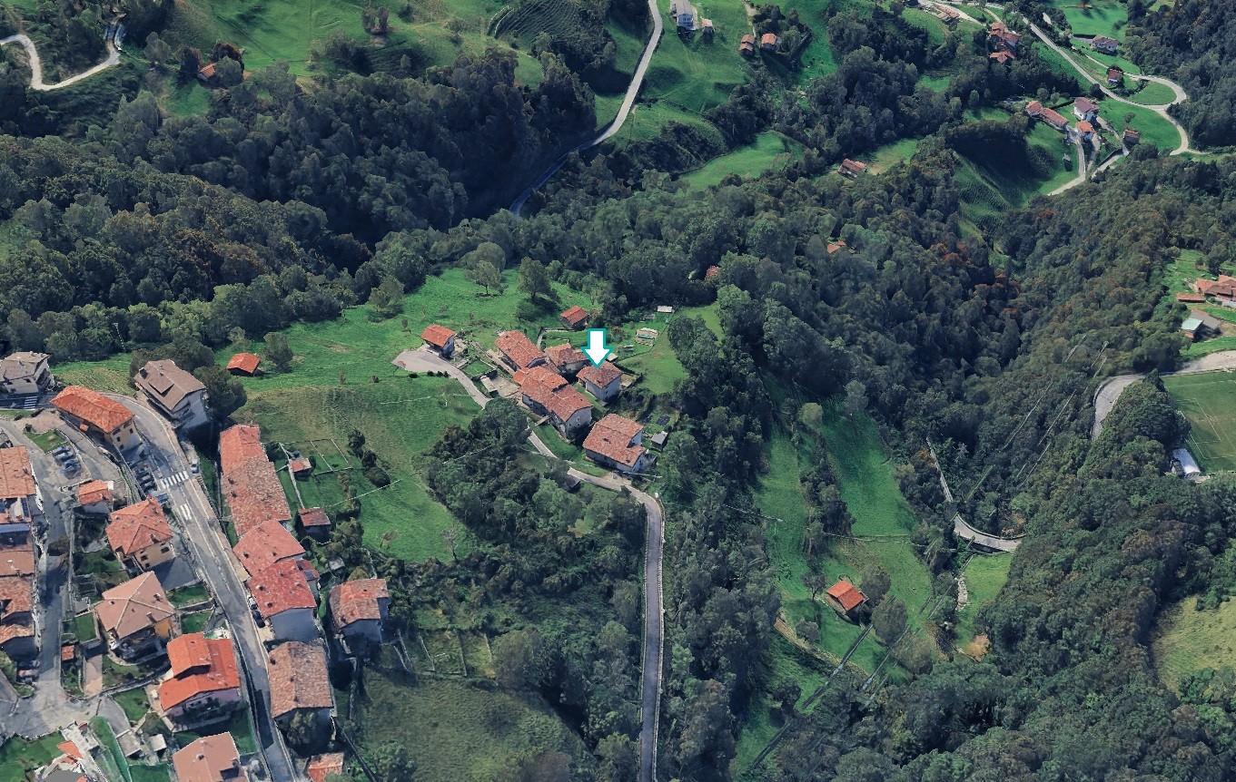 Trilocale da ristrutturare a Dossena