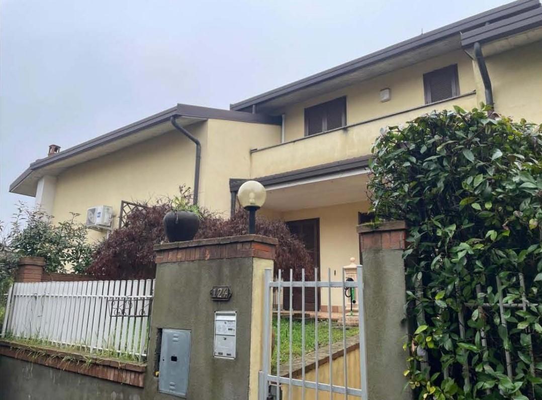 Villa in vendita a Casorate Primo