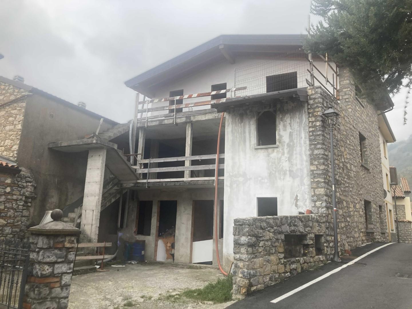 Quadrilocale in vendita a Parzanica