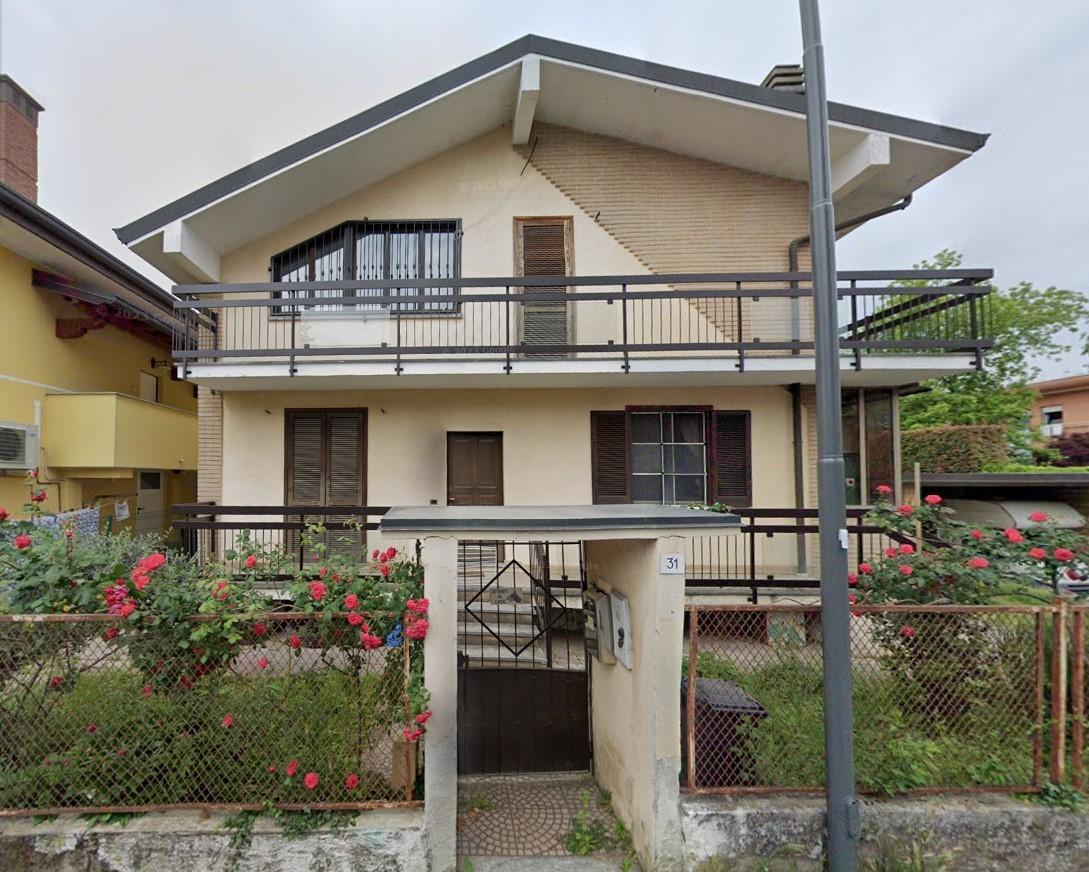 Villa nuova a Cesate