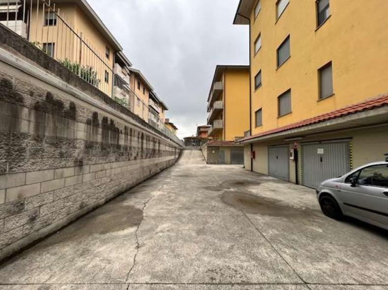 Box/Garage 18mq in vendita a Terno d'Isola