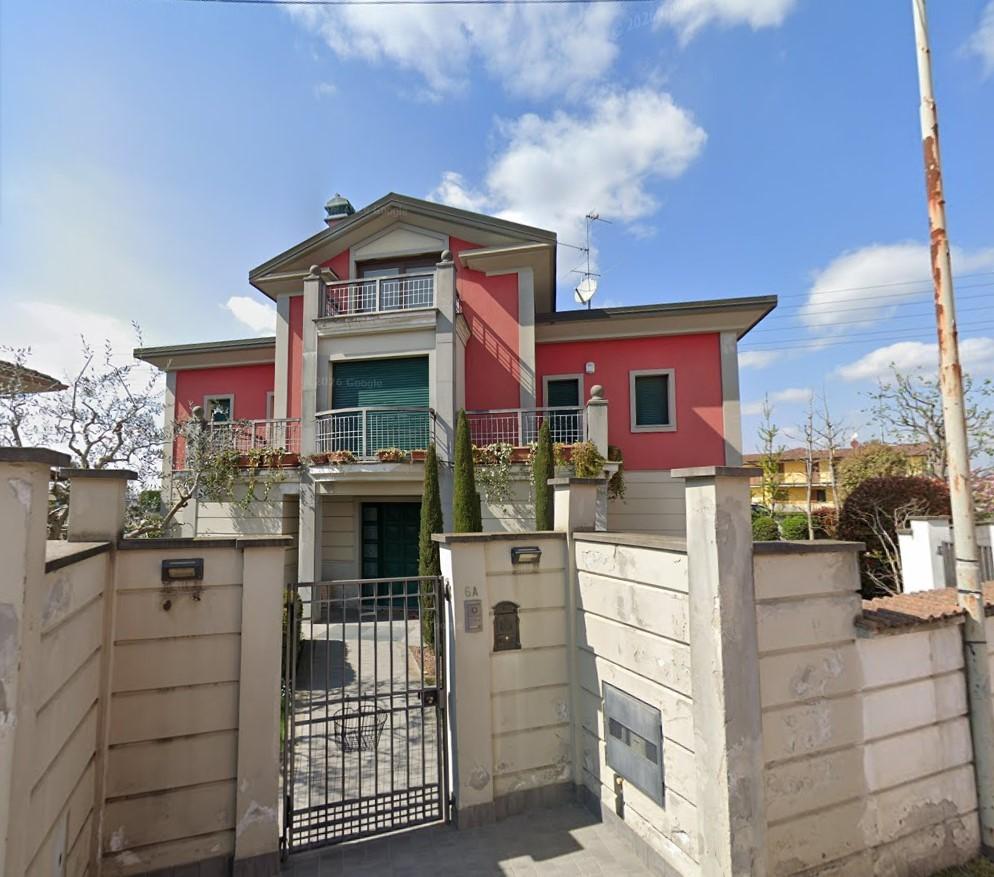 Villa da ristrutturare a Cortenuova