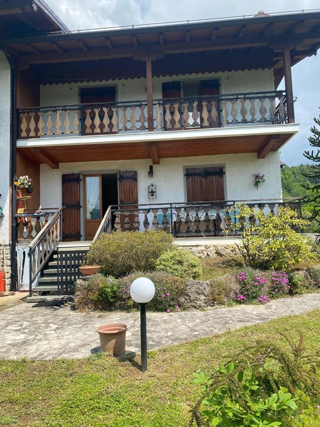 Villa Bifamiliare in vendita a Fino del Monte