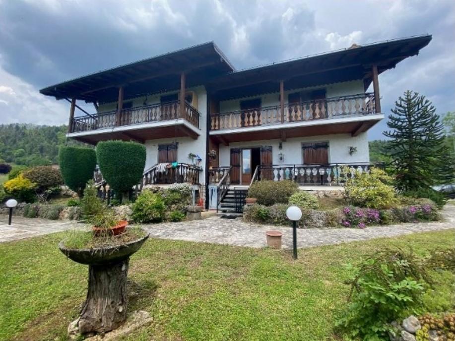 Villa Bifamiliare in vendita a Fino del Monte