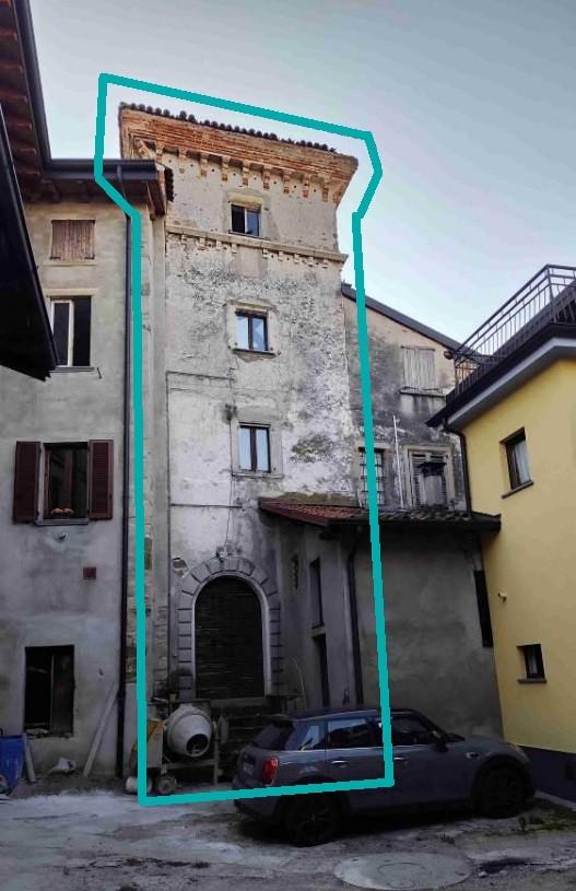 Appartamento da ristrutturare a Albano Sant'Alessandro
