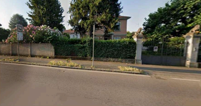 Villa con giardino a Saronno