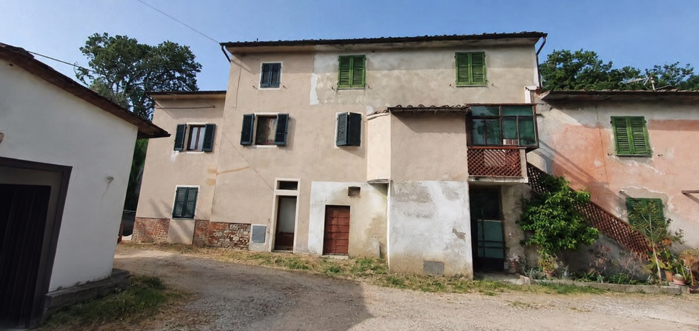 Rustico con giardino a Vicopisano