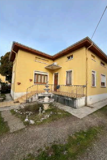 Casa indipendente con giardino a Lonate Pozzolo