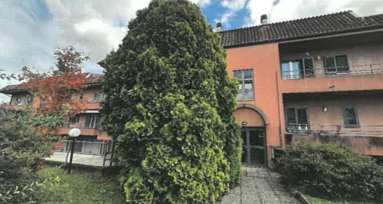 Appartamento con terrazzi a Bernareggio